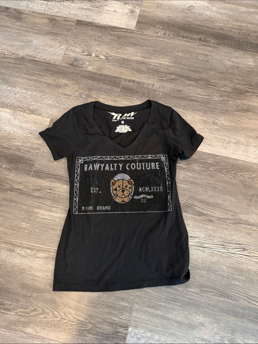 RAW Rawyalty couture Black V-Neck Graphic Tee